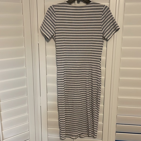 Sugar+L!ps short sleeve black and white dress, size Medium - Picture 4 of 5